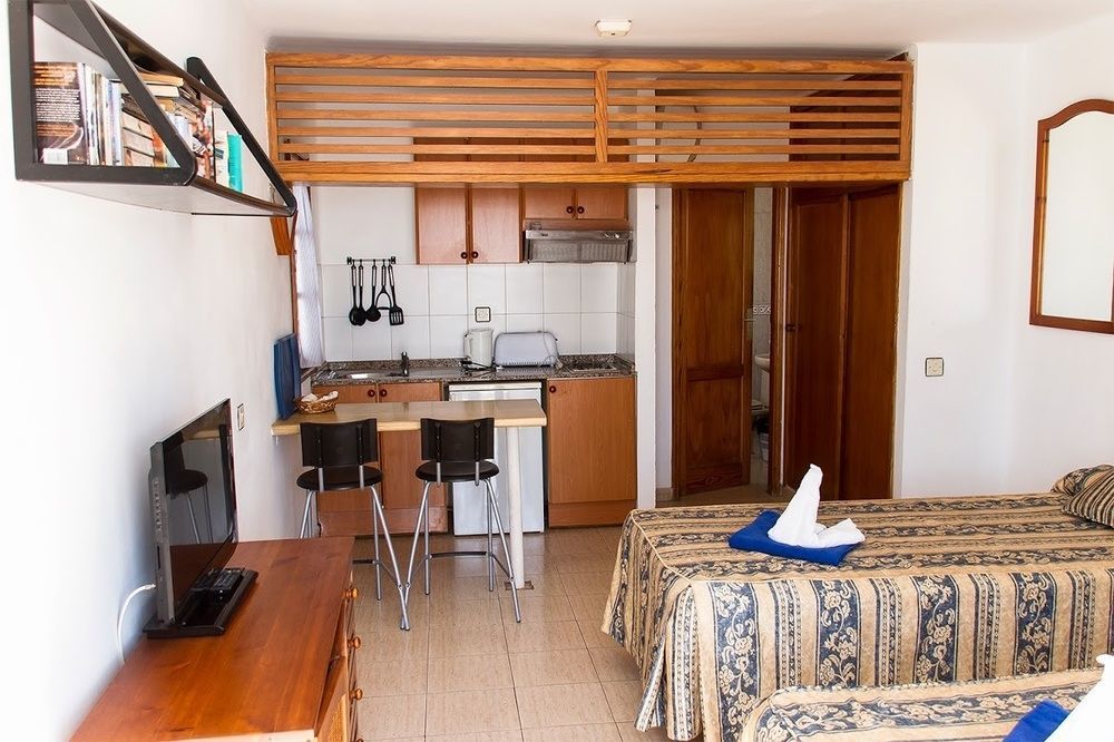 Apartamentos Las Lilas (Adults Only) Puerto del Carmen  Exterior photo